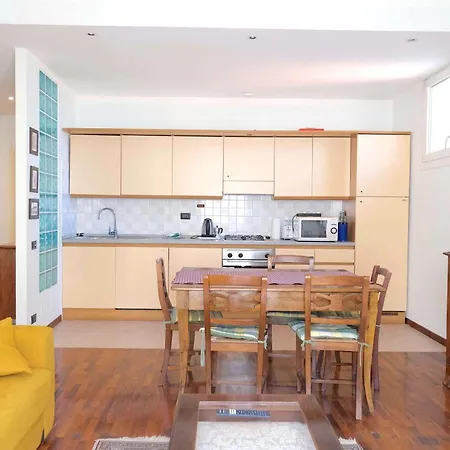 Vr - Residenza Leo Апартаменты *