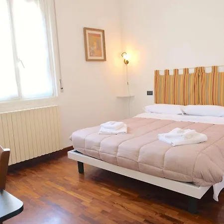 Vr - Residenza Leo Верона